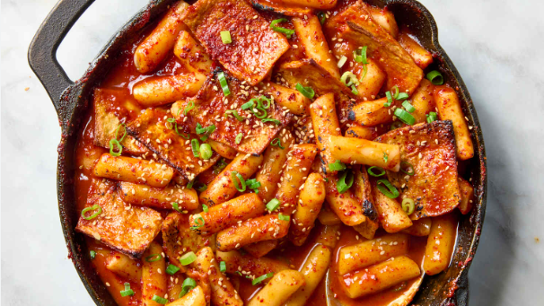 Tteokbokki Rice Cake Recipe – A Spicy Korean Street Food You’ll Love