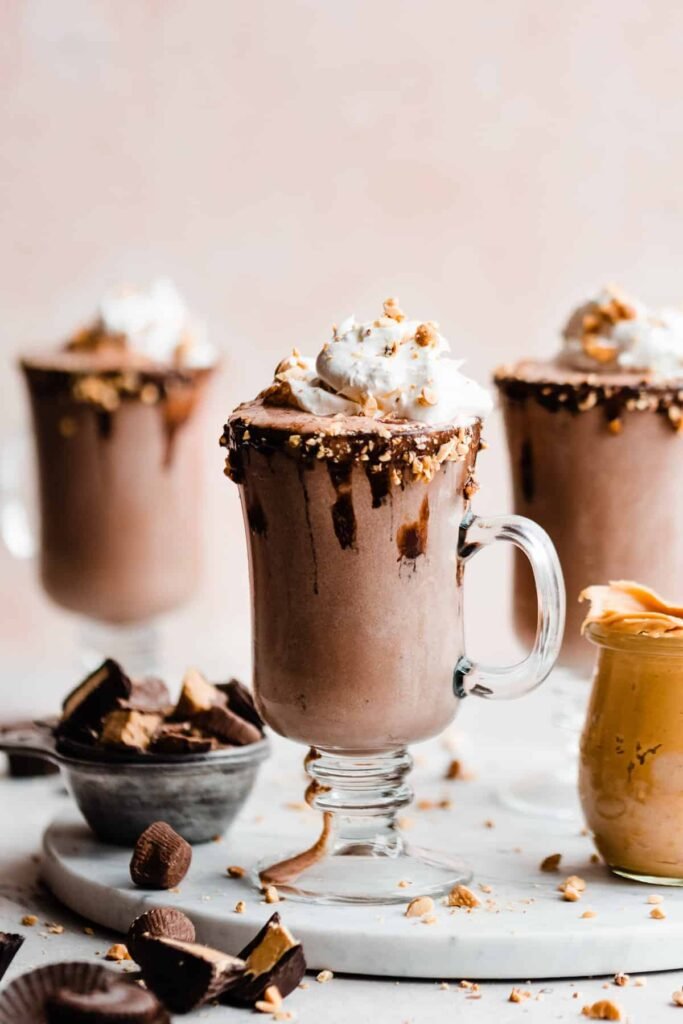 How to Make a Chocolate Milkshake