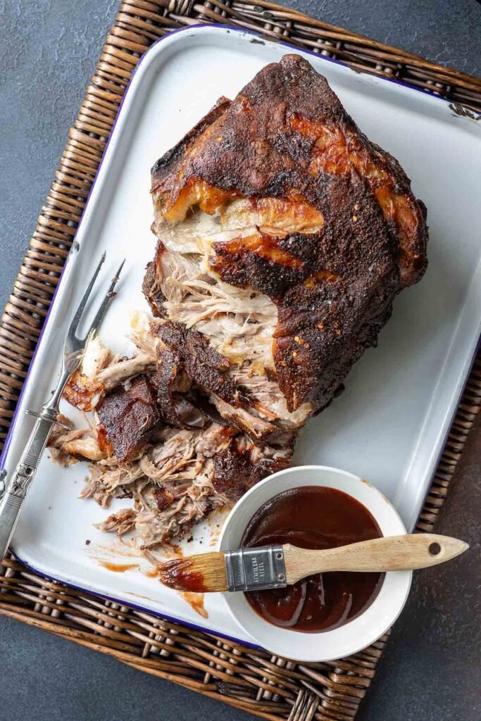 how to make barbecue pulled pork in the oven at home