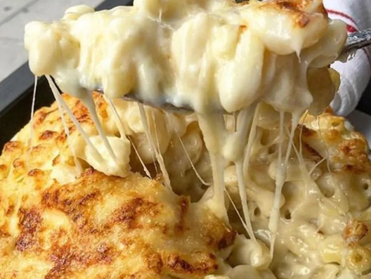 Mac and Cheese Aesthetic – Cozy, Creamy, and Visually Irresistible