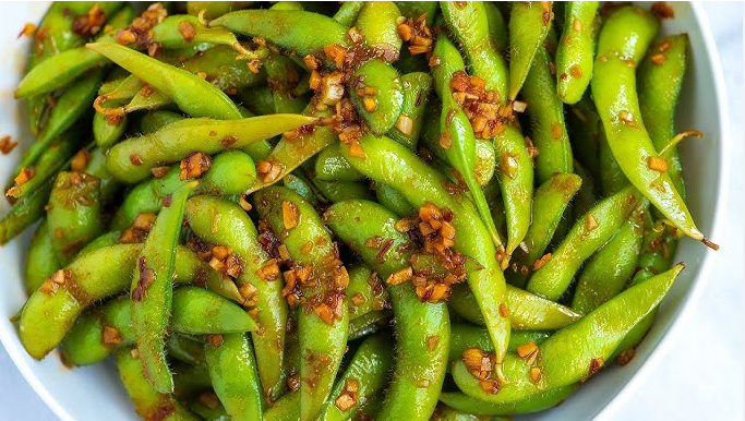 Spicy Garlic Edamame – The Addictive Appetizer You’ll Make Again and Again