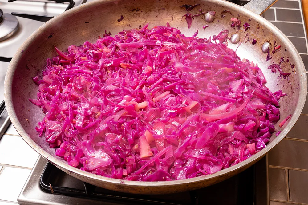 easy way to cook red cabbage